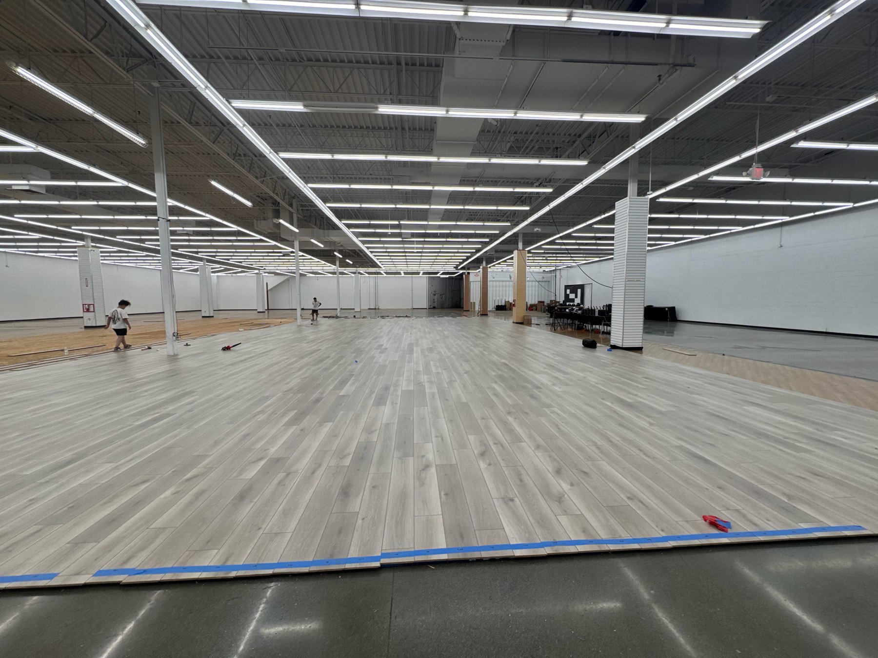 A tracked Holodeck floor during installation